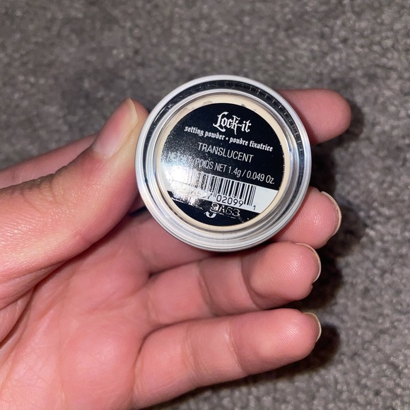 NWT Kat Von D setting powder makeup mini - Picture 2 of 2